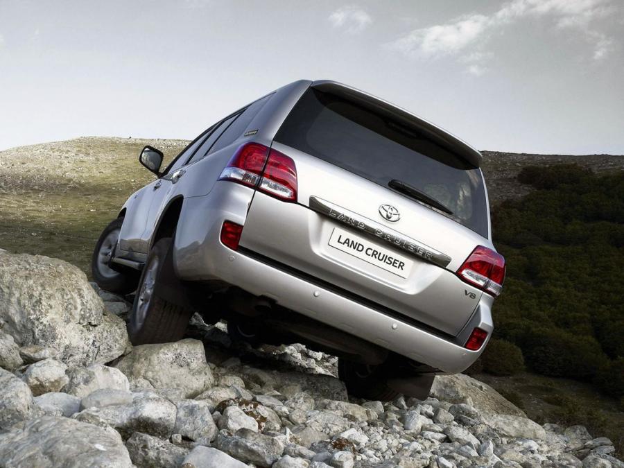  Toyota Land Cruiser 200 60th Anniversary 2011 года  (фото 3 из 9)